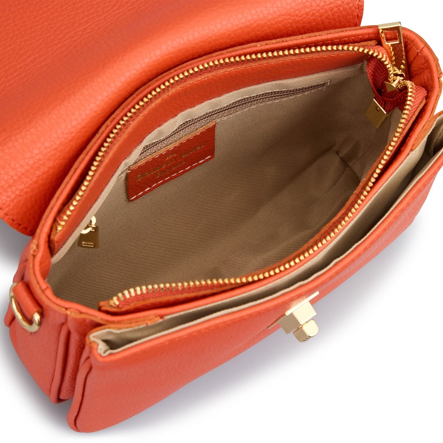 Chic&Compact-leather crossbody bag for every occasion.